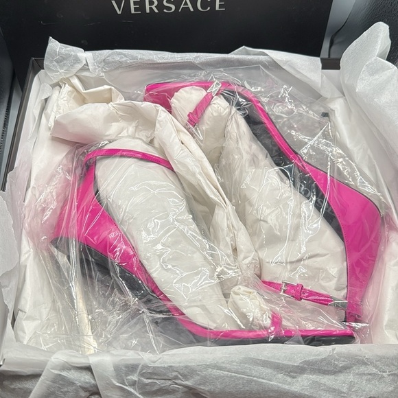 Versace Medusa Aevitas Hot Pink Stiletto Sandals Size 41/US 10 Strappy Heels NEW - Picture 11 of 13